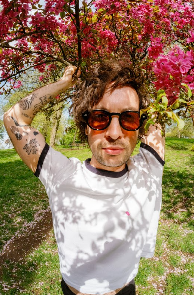 Noah Villeneuve Unleashes Debut Solo Album ‘Songs of Noah Villeneuve’